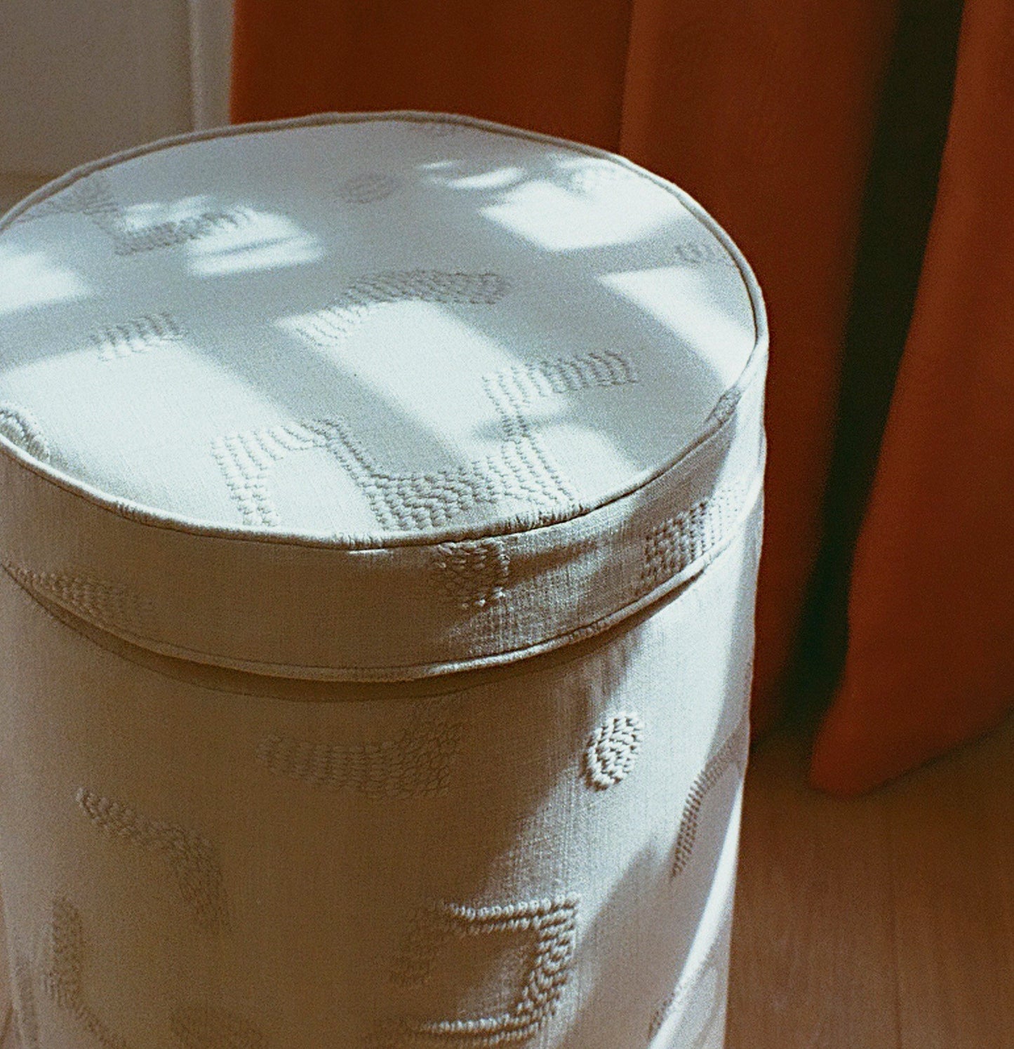 Aurora Footstool, Raphia, Powder