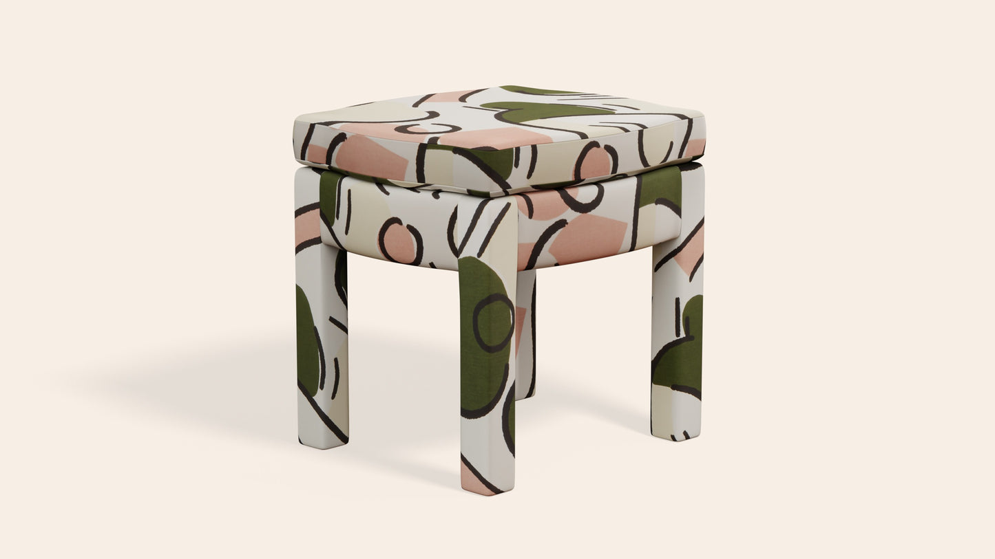 Piero Footstool, Pesto