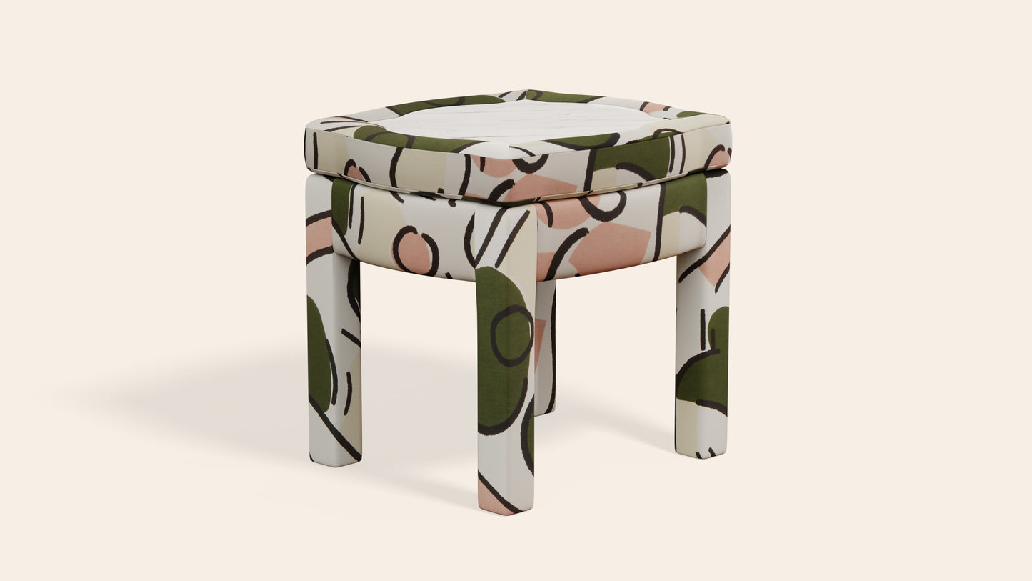 Piero Footstool, Pesto