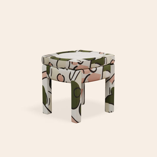 Piero Footstool, Pesto
