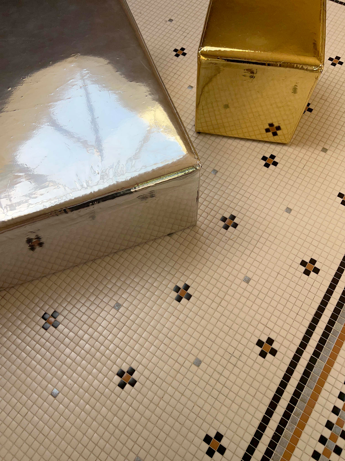 DISCO Ottoman, Chrome