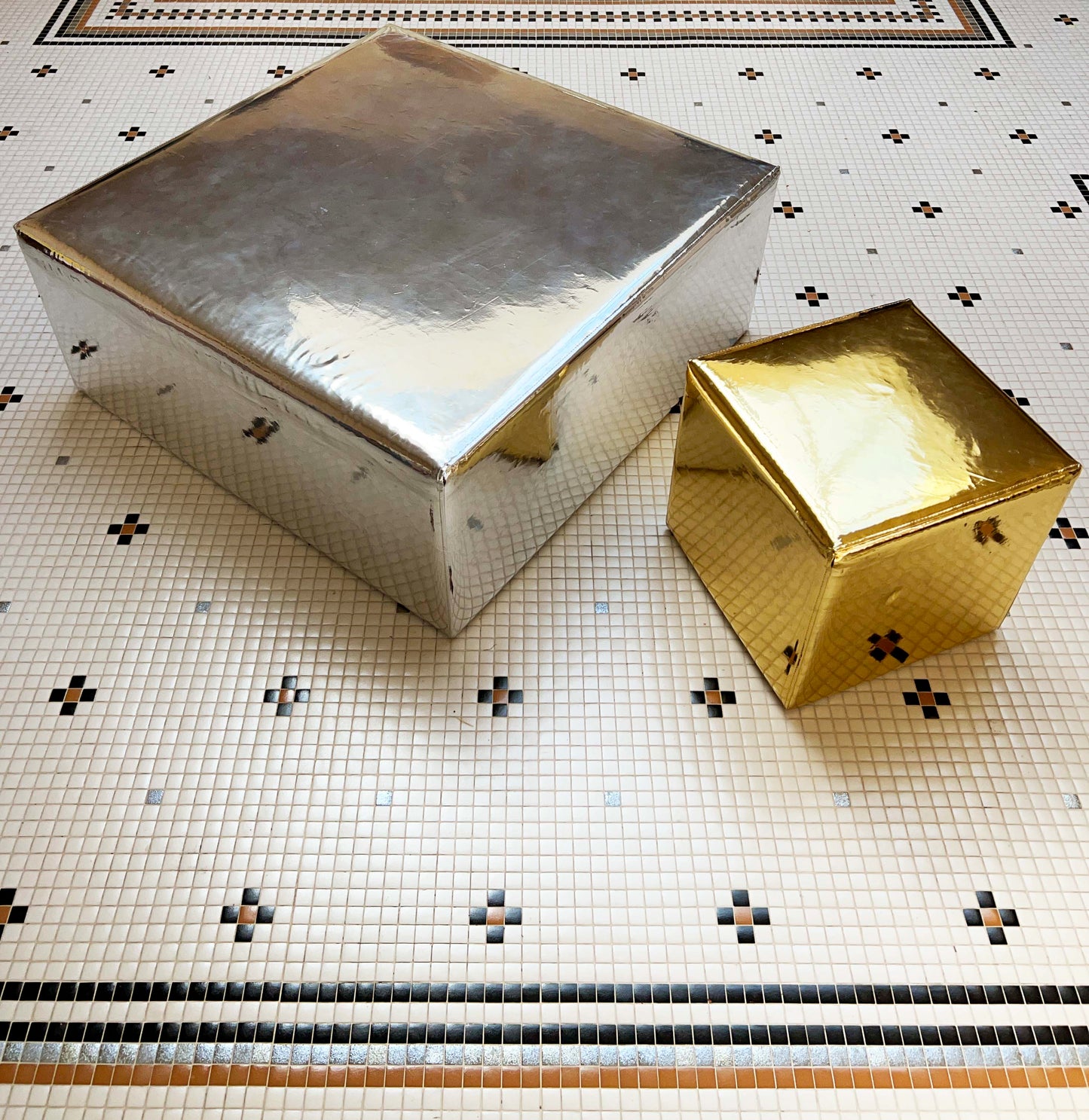 DISCO Ottoman, Chrome