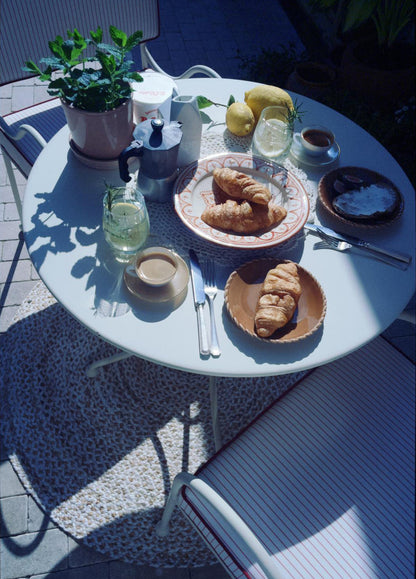 Panarea Bistro Table in Mare